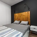Uroczy Apartament w Sercu Starego Miasta
